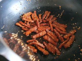 香辣里脊肉条  新文美食 