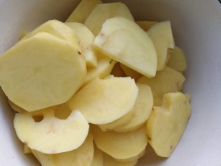 干锅土豆片 