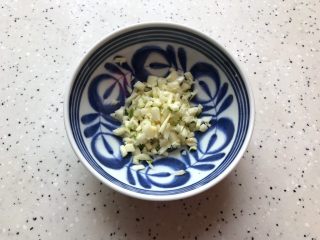 蒜蓉茄汁葱香开背虾 