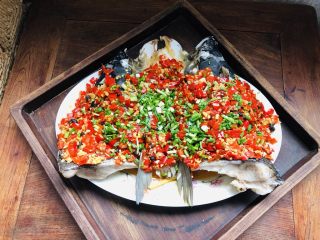 拿的出手的宴客菜，剁椒鱼头，超下饭零失败 