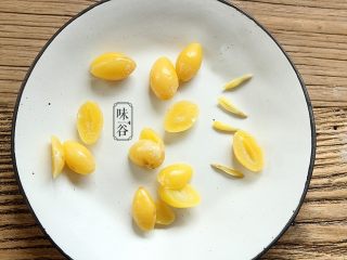 腐竹白果薏米糖水 